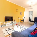 Color Vibes Centro - Ampio Wifi Ac 아파트