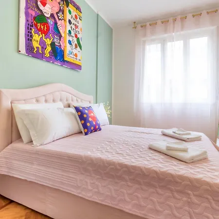 Color Vibes Centro - Ampio Wifi Ac 아파트